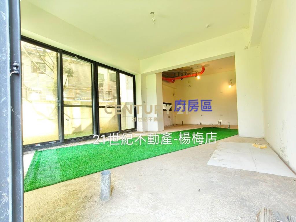 公園藝品前庭後院全新兩層樓豪宅