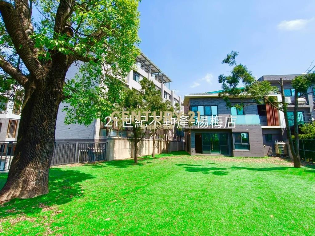 公園藝品前庭後院全新兩層樓豪宅