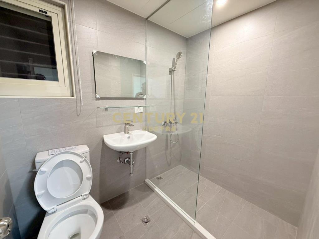 桃園夜市整新美2房+雙套房公寓