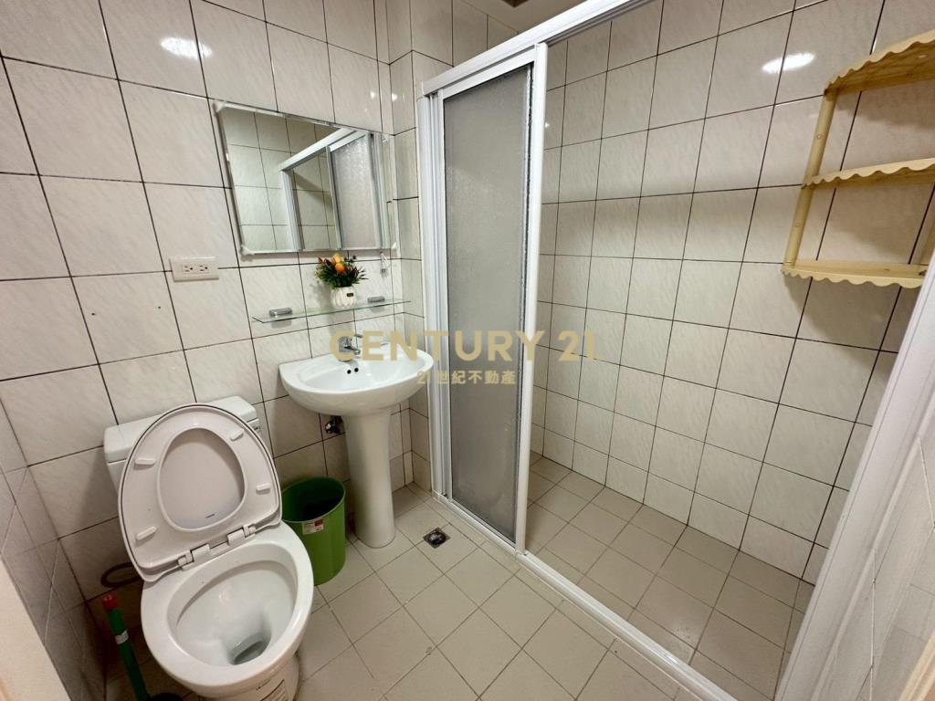 中壢新明夜市三房雙車位