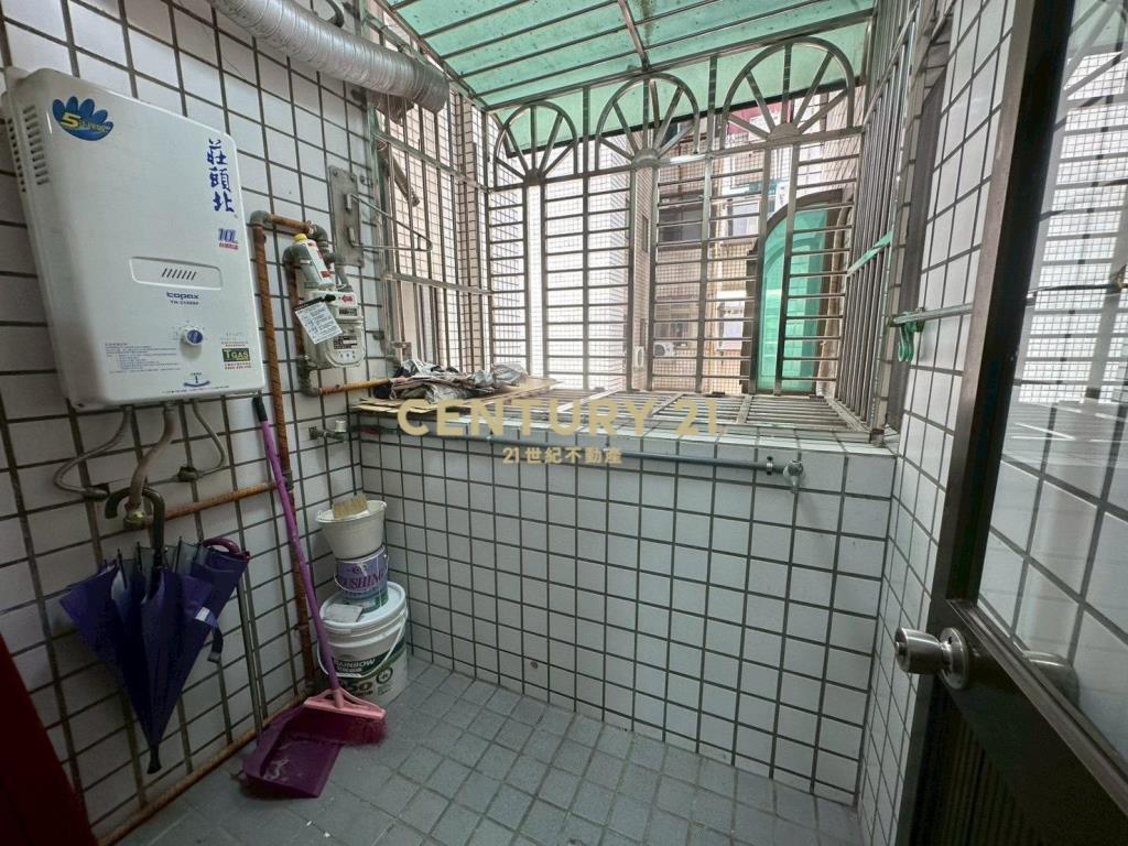 中壢新明夜市三房雙車位