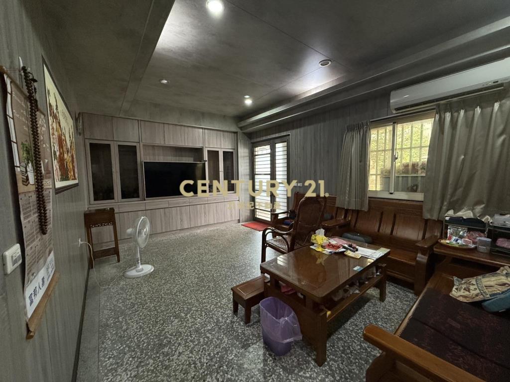 新屋中興路旁甲建合法住宅三戶