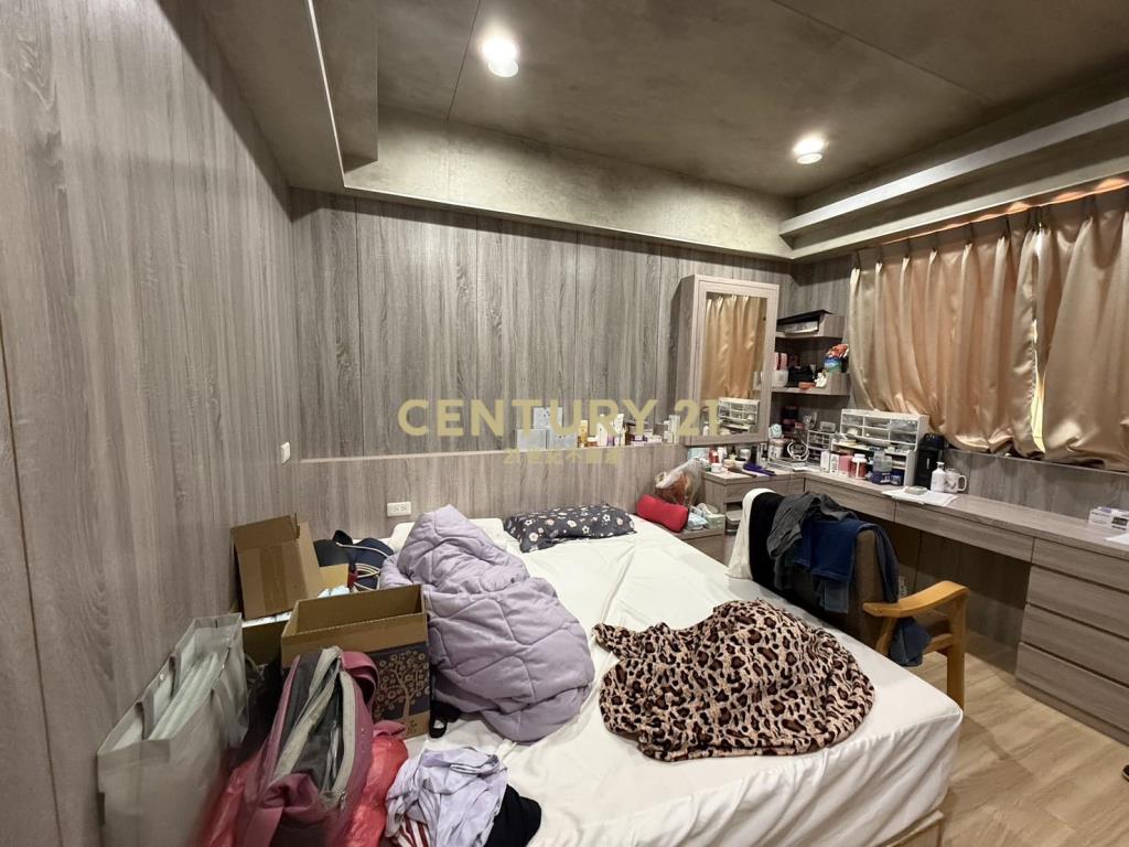 新屋中興路旁甲建合法住宅三戶