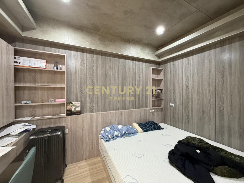 新屋中興路旁甲建合法住宅三戶