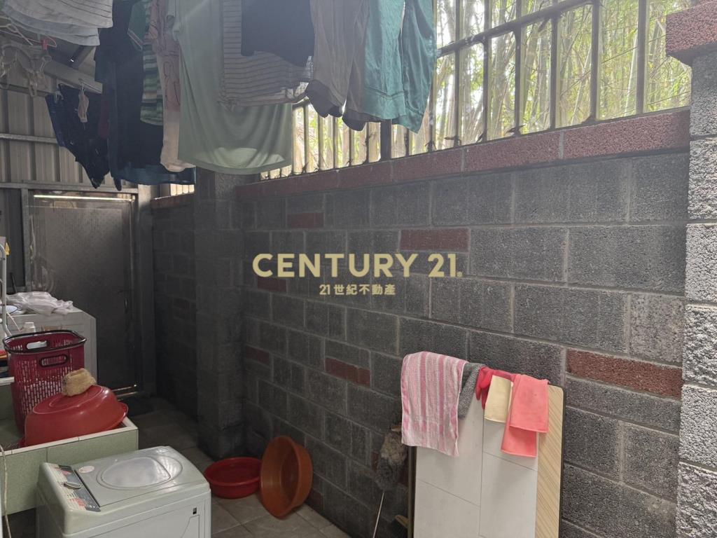 新屋中興路旁甲建合法住宅三戶