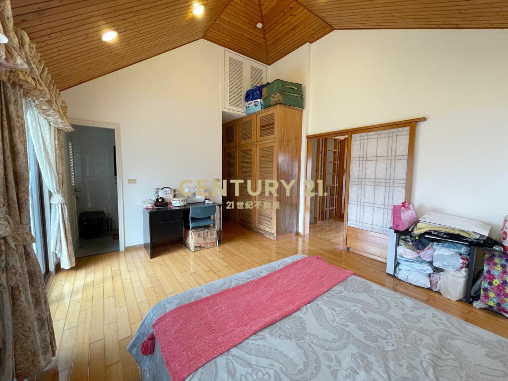 陽光山林美裝潢雙拼別墅