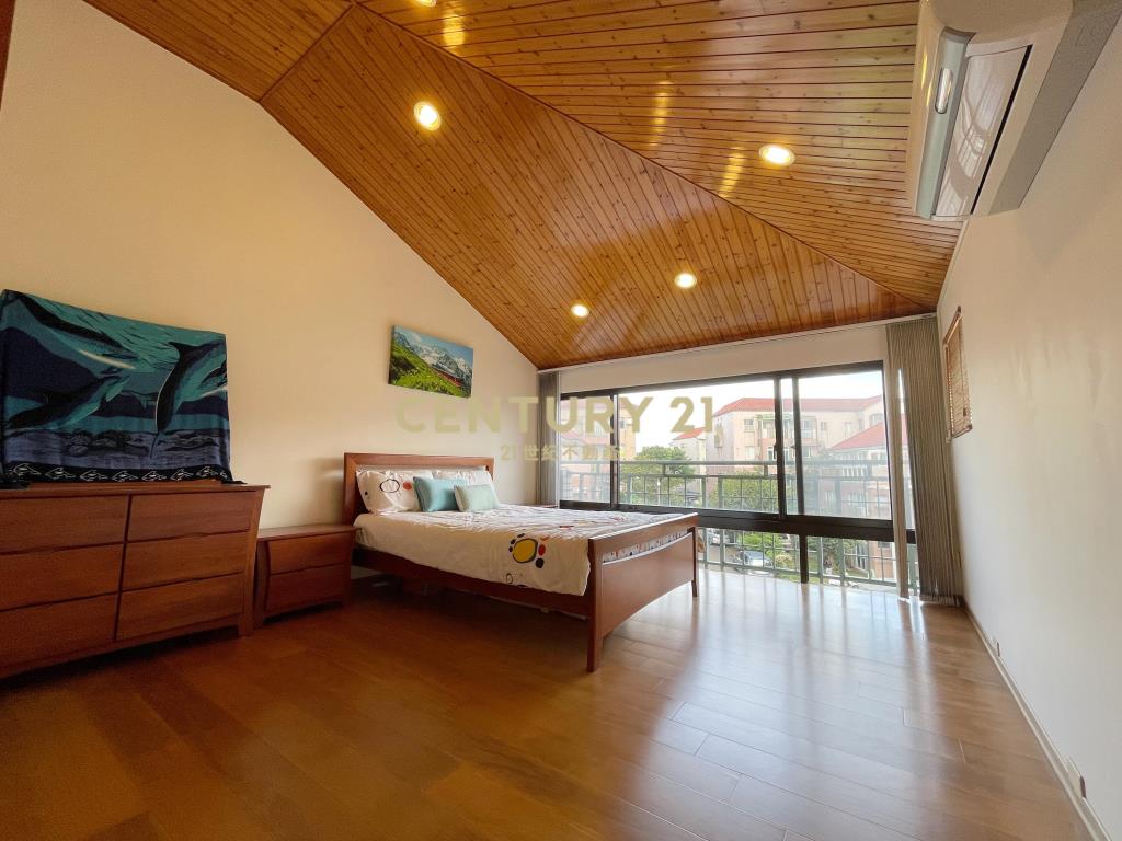 陽光山林美裝潢雙拼別墅