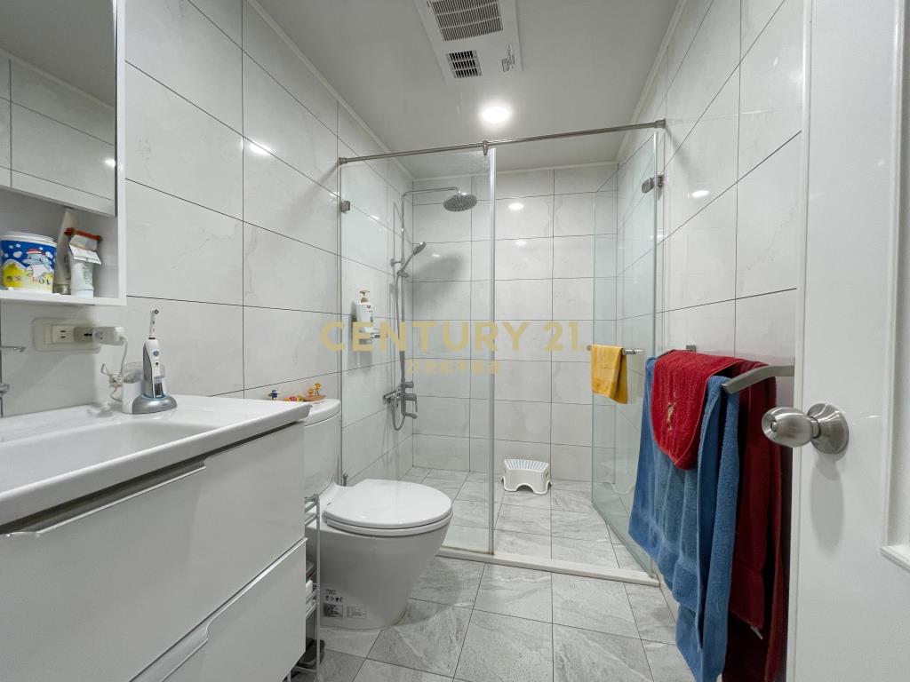 陽光山林美裝潢雙拼別墅