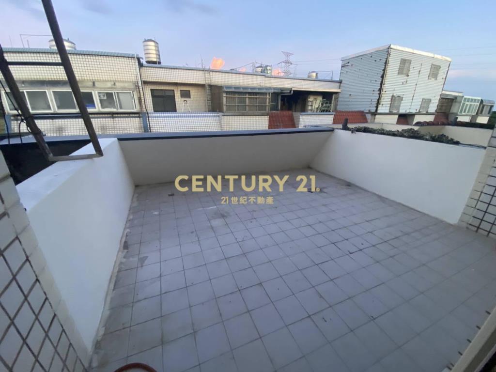 近觀音大潭工業區全新整理透天