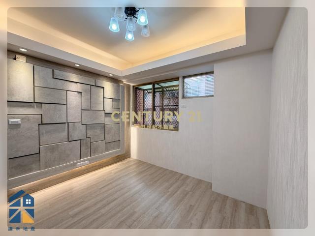 大台北國宅三房車