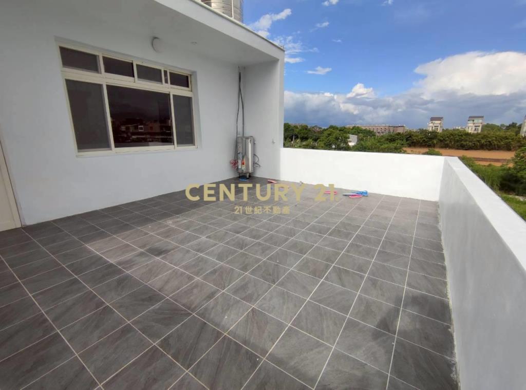 平鎮龍岡商圈整新邊間透天