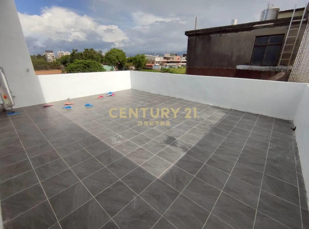 平鎮龍岡商圈整新邊間透天