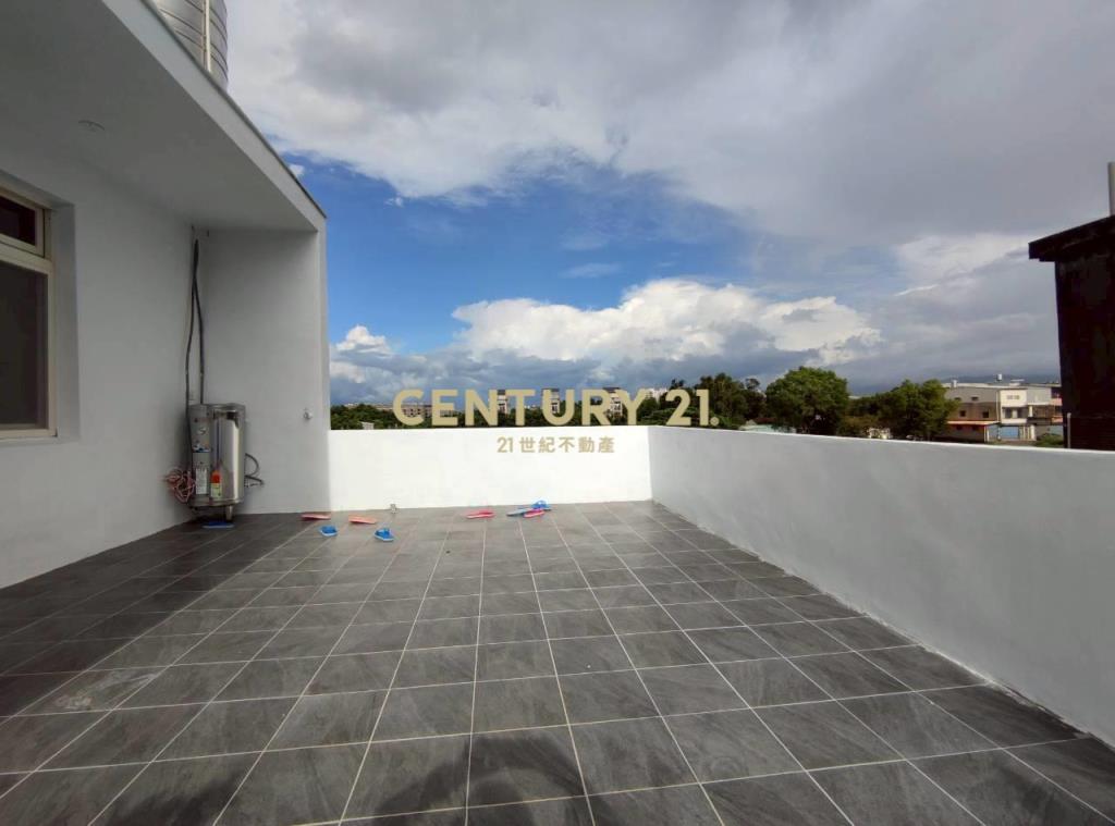 平鎮龍岡商圈整新邊間透天