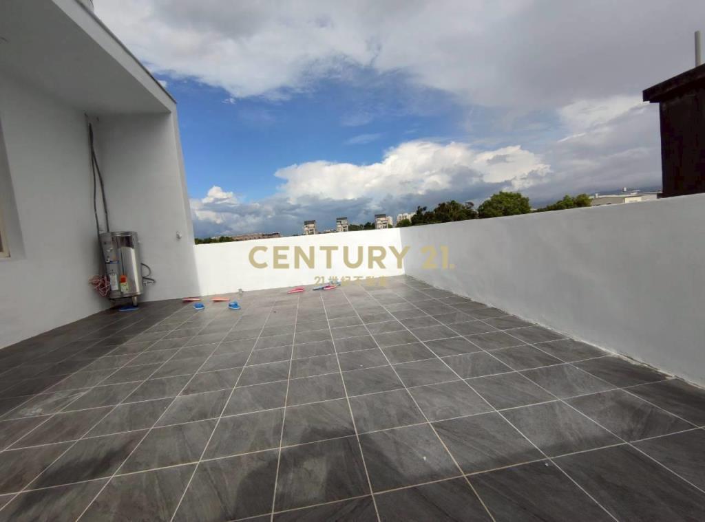 平鎮龍岡商圈整新邊間透天