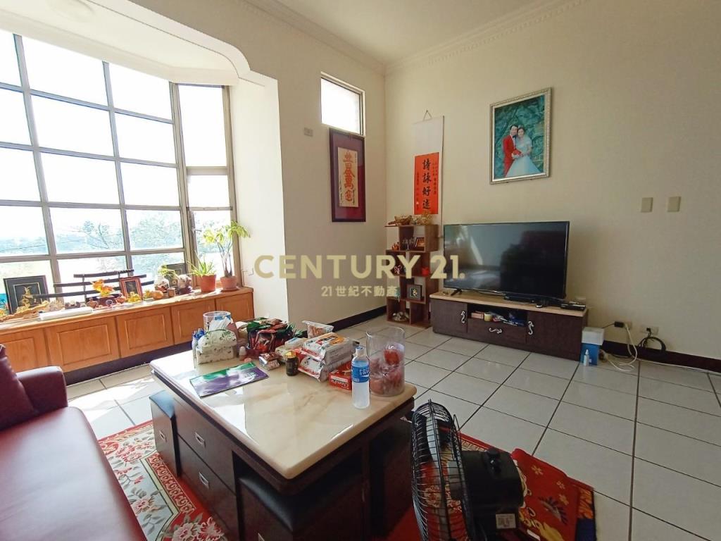 近湖口車庫停車美透天