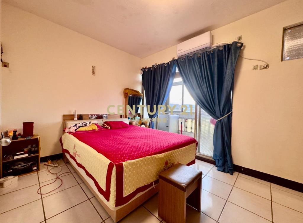 近湖口車庫停車美透天