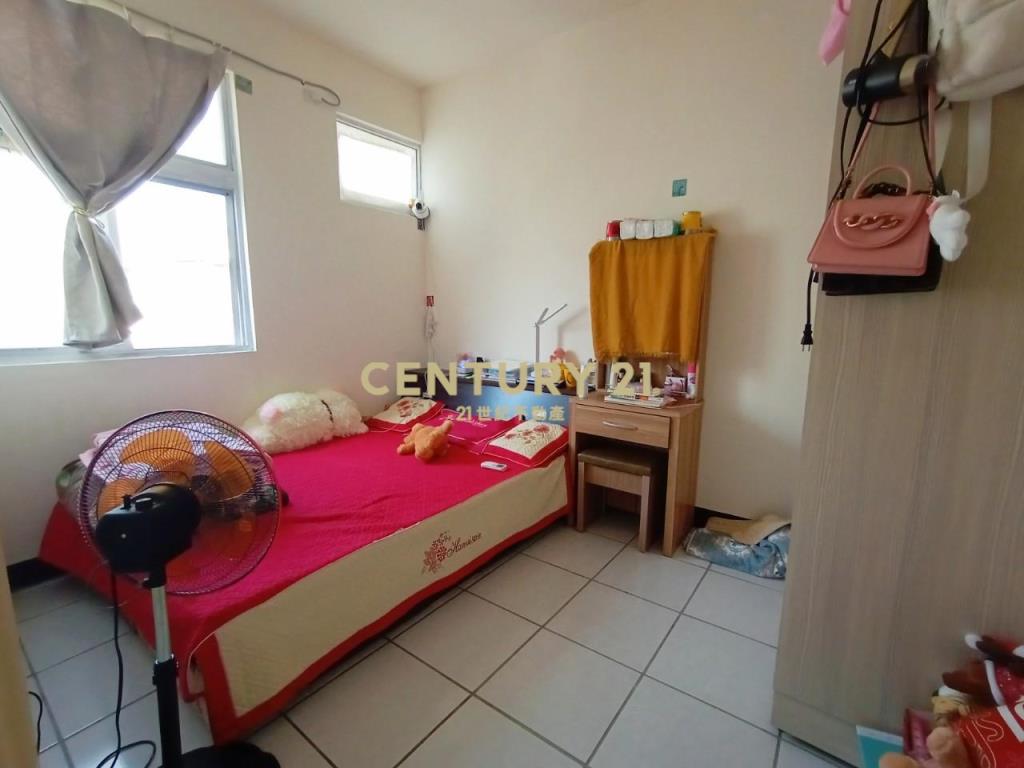 近湖口車庫停車美透天