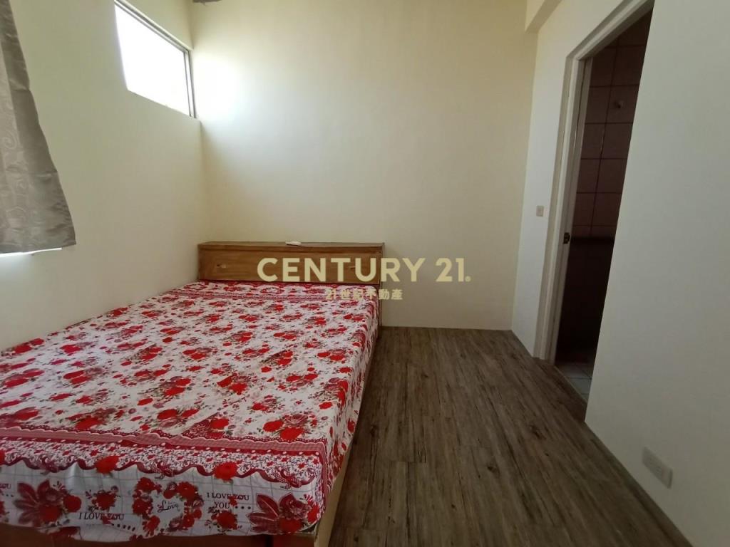 近湖口車庫停車美透天