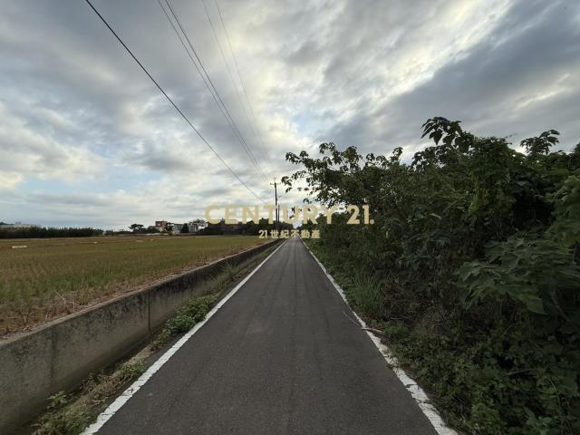 觀音雙面臨路農地附一間合法農舍(需整修)