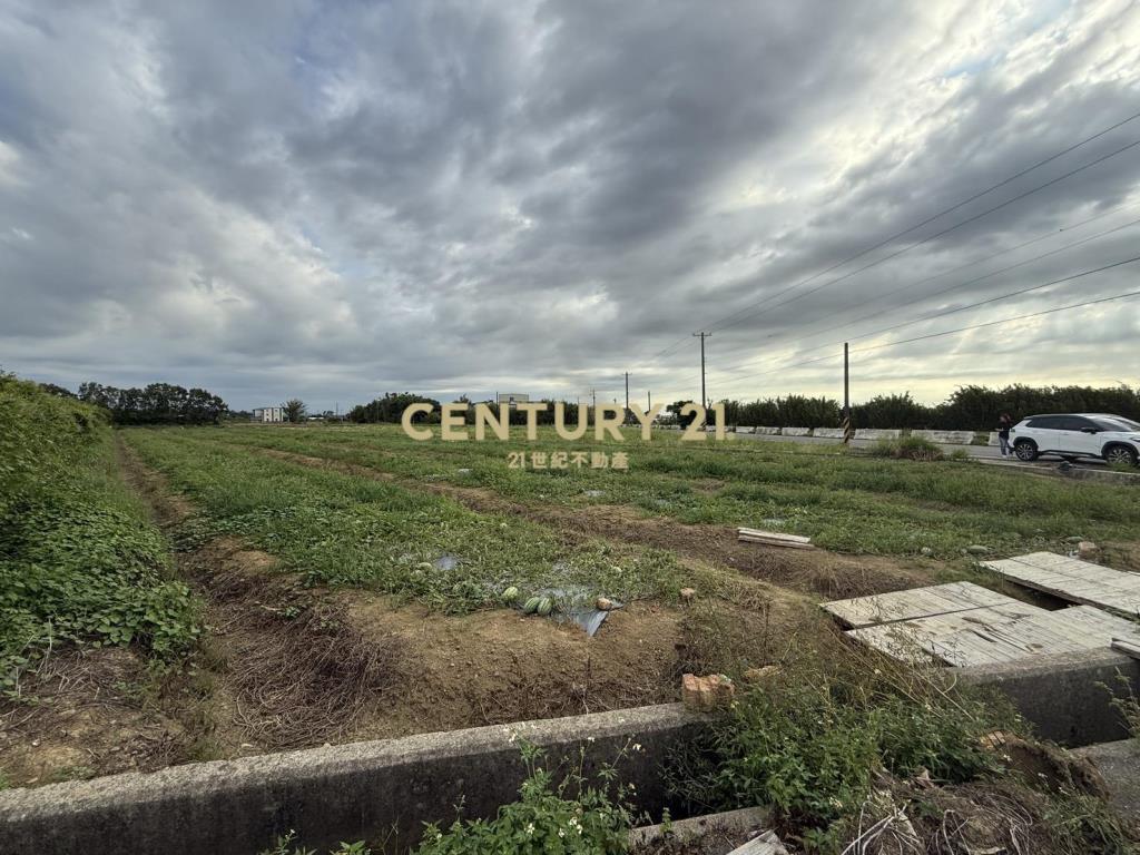 新屋新湖路正路邊雙面臨路農地