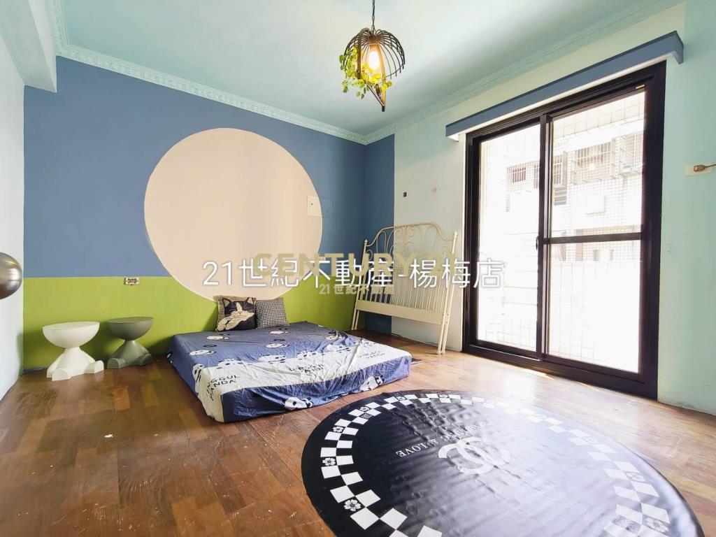 近青埔山安路🏠前院停車繽紛透天