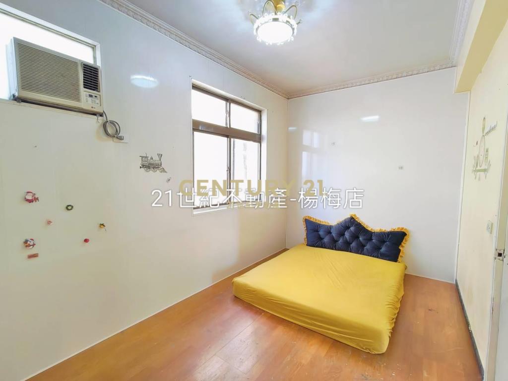 近青埔山安路🏠前院停車繽紛透天