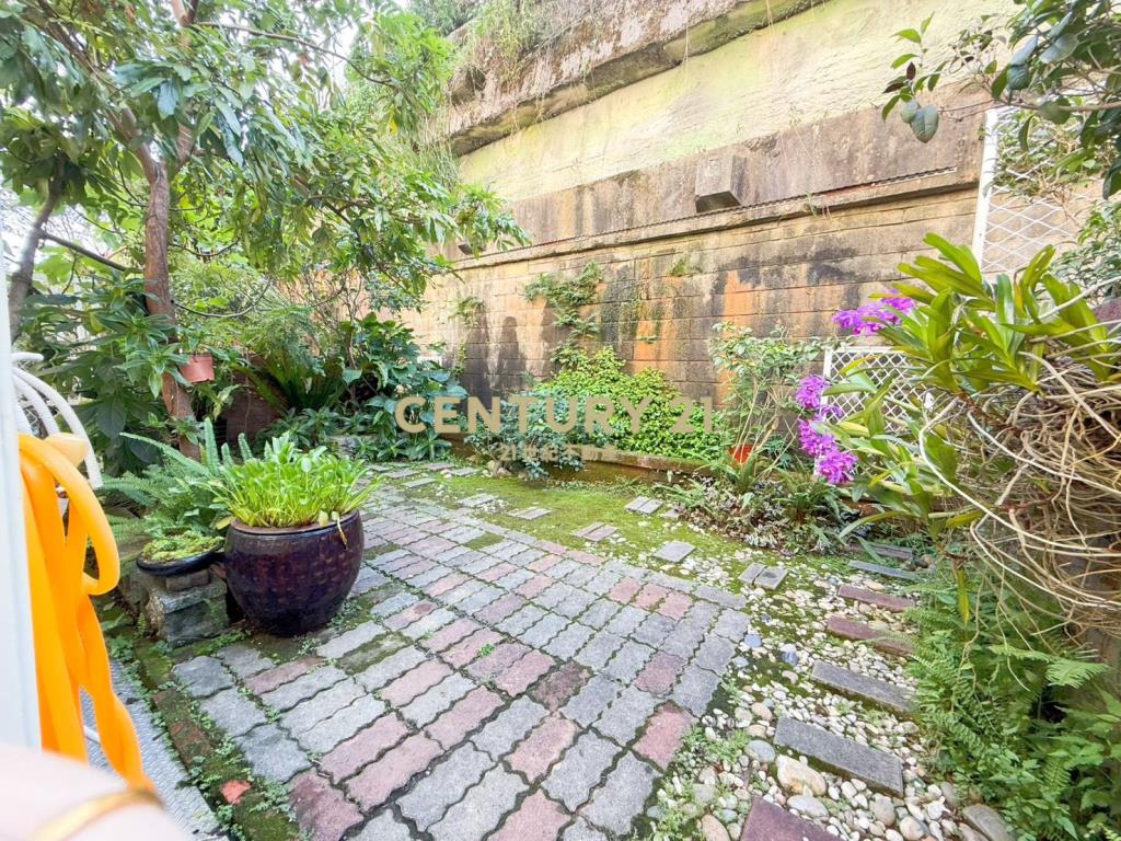 賀岡精緻雙車美別墅