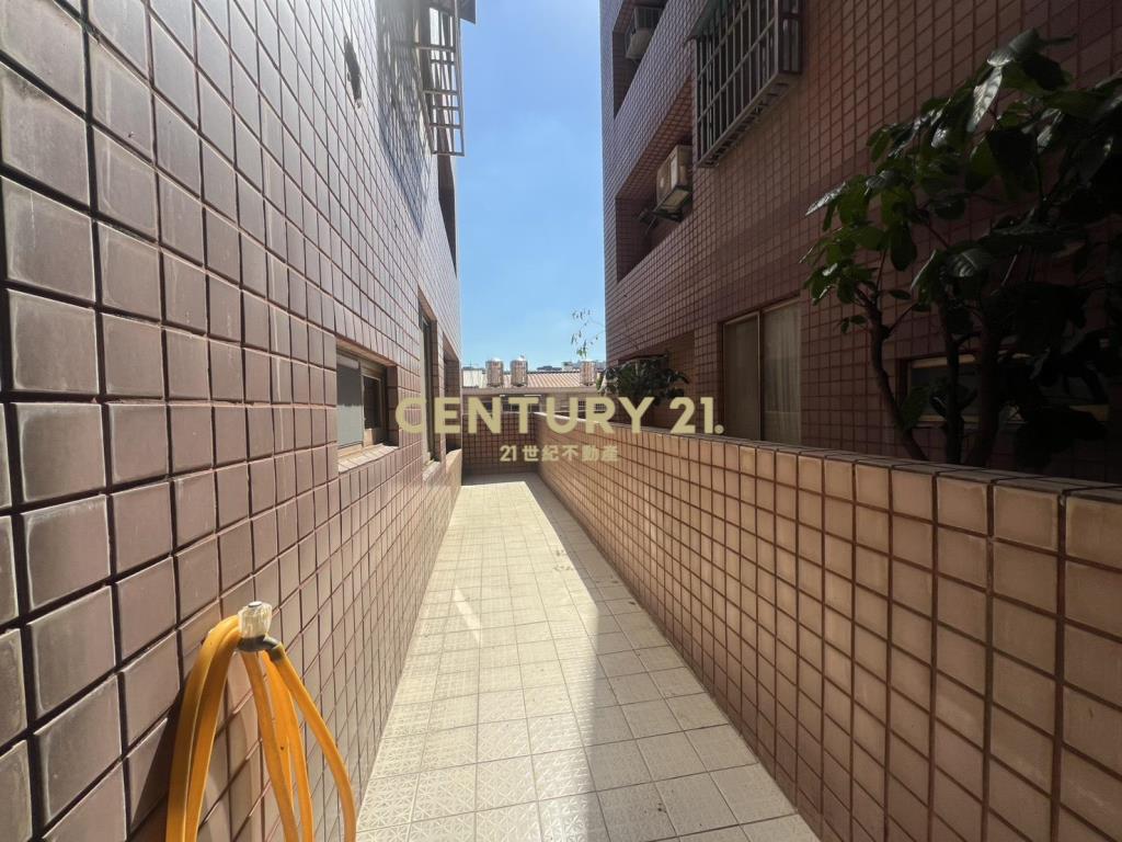 玫瑰村美3房+車位