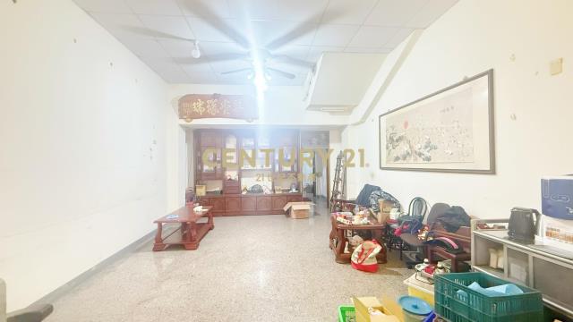 台中車站近百坪店住