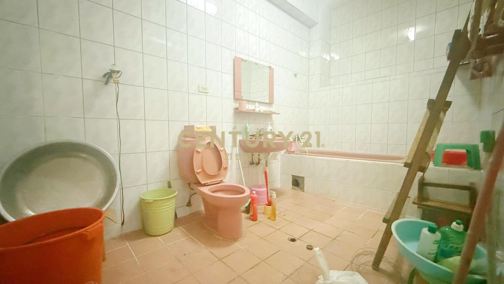 台中車站近百坪店住