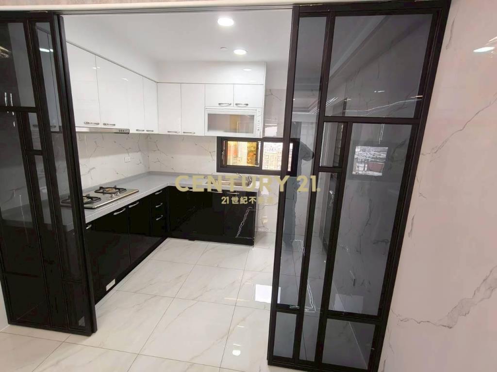 內壢高中太陽村美四房