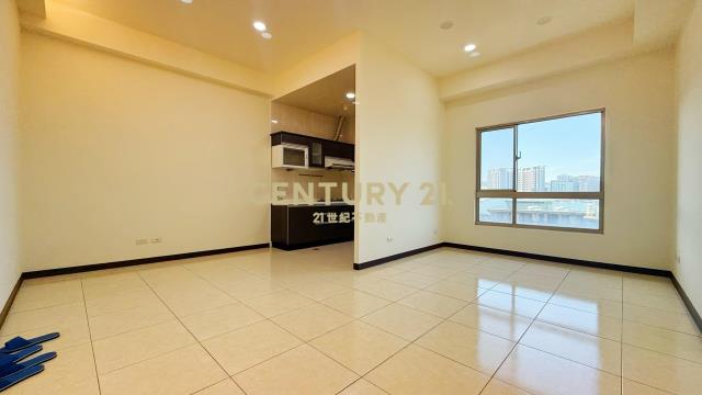 四維商圈1+1房車