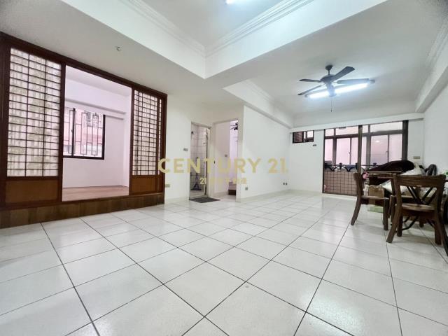 愛買旁優質三房