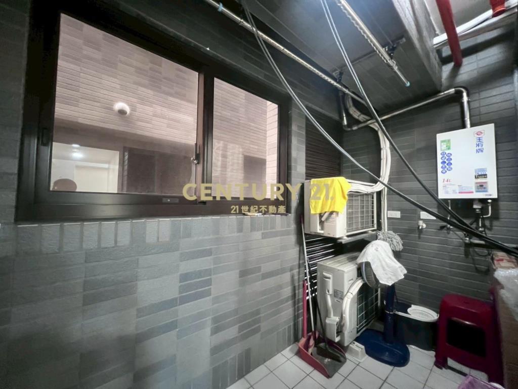 八擴G01景觀2房車