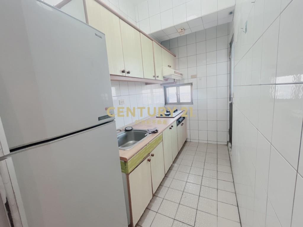 楊梅體育園區凱薩3房車