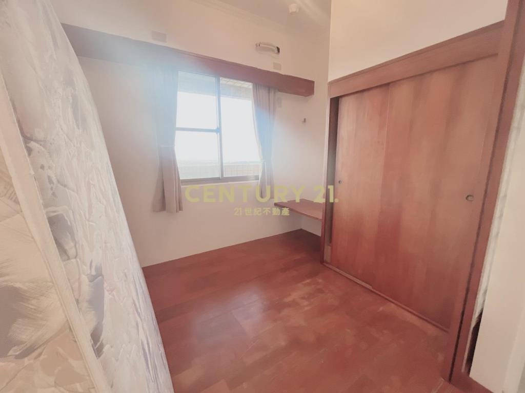 楊梅體育園區凱薩3房車