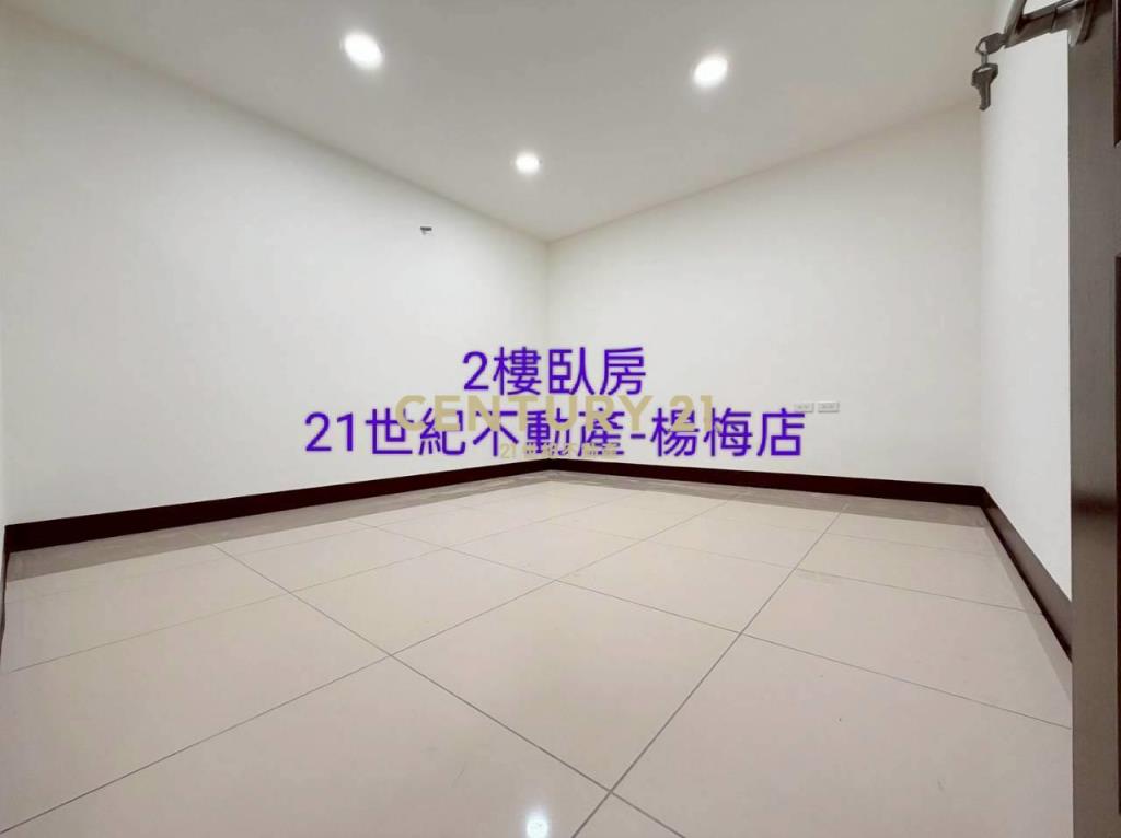 中央街-前院雙車位🏠孝親房-活巷透天