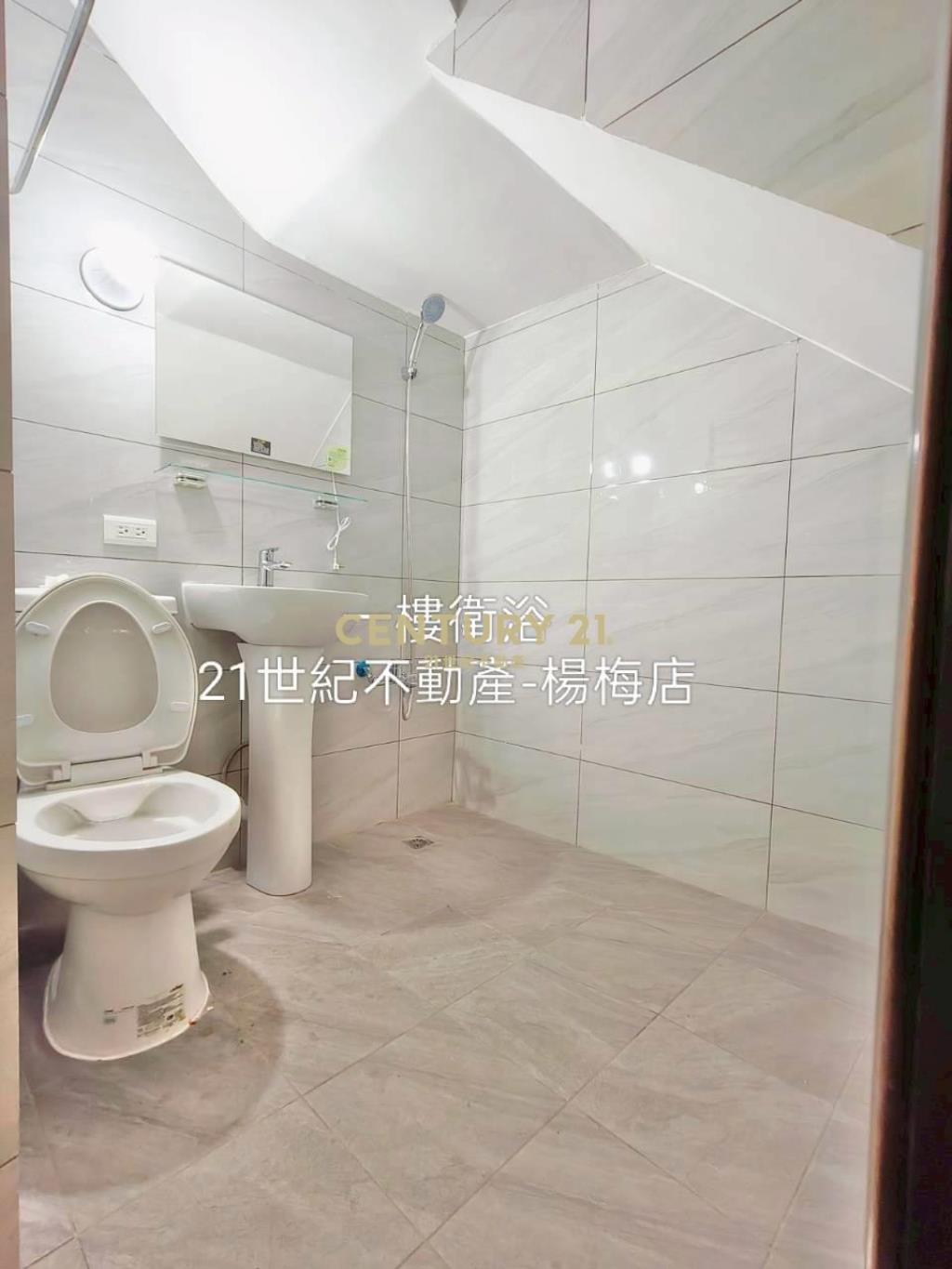 中央街-前院雙車位🏠孝親房-活巷透天