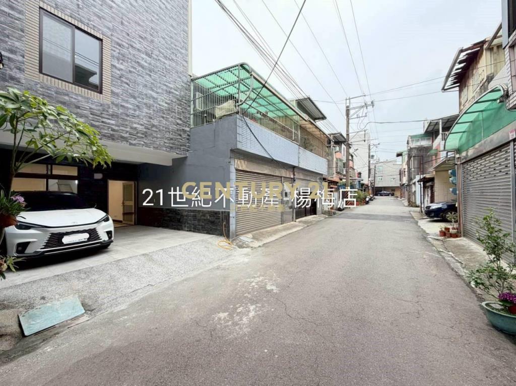 中央街-前院雙車位🏠孝親房-活巷透天