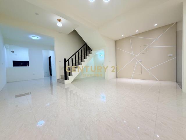 龍岡全新整理美透天