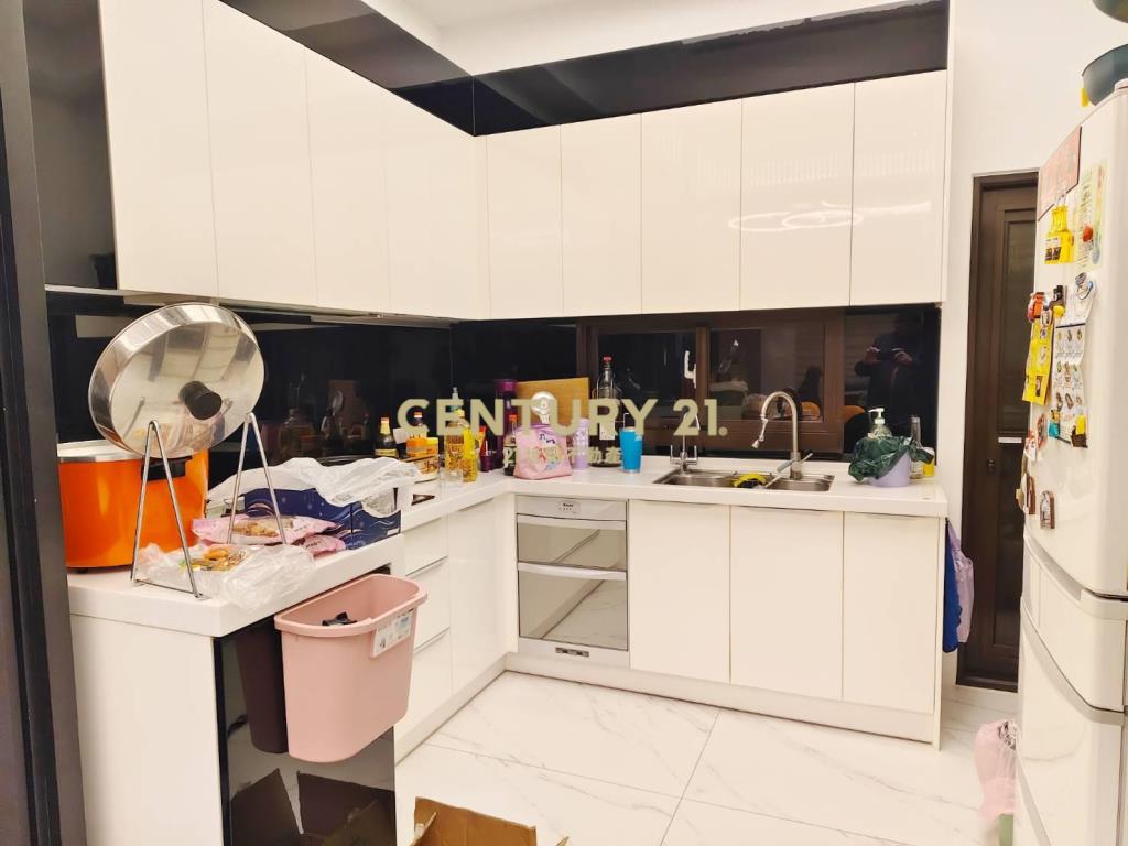 楊梅市中心電梯大別墅