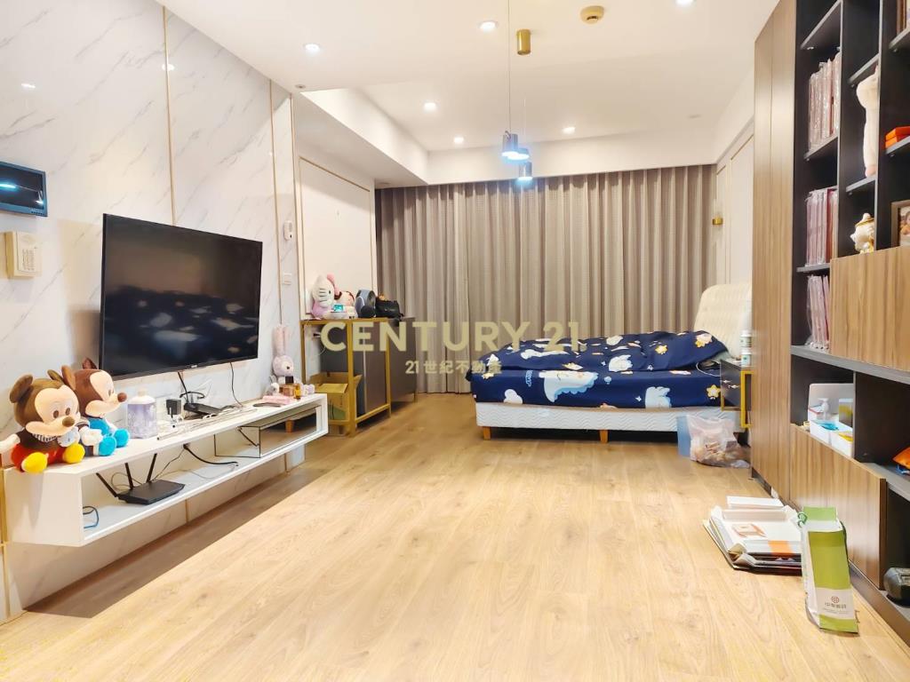 楊梅市中心電梯大別墅