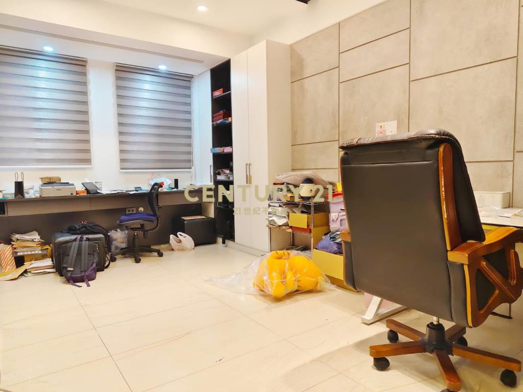 楊梅市中心電梯大別墅