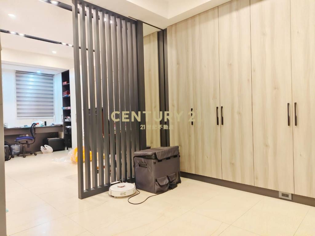 楊梅市中心電梯大別墅