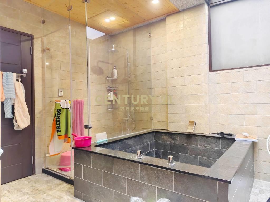 楊梅市中心電梯大別墅