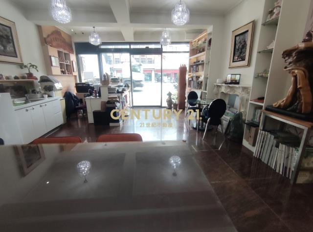 楊梅區公所旁正省道大面寬店住