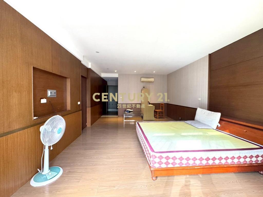 近SOGO大地坪別墅