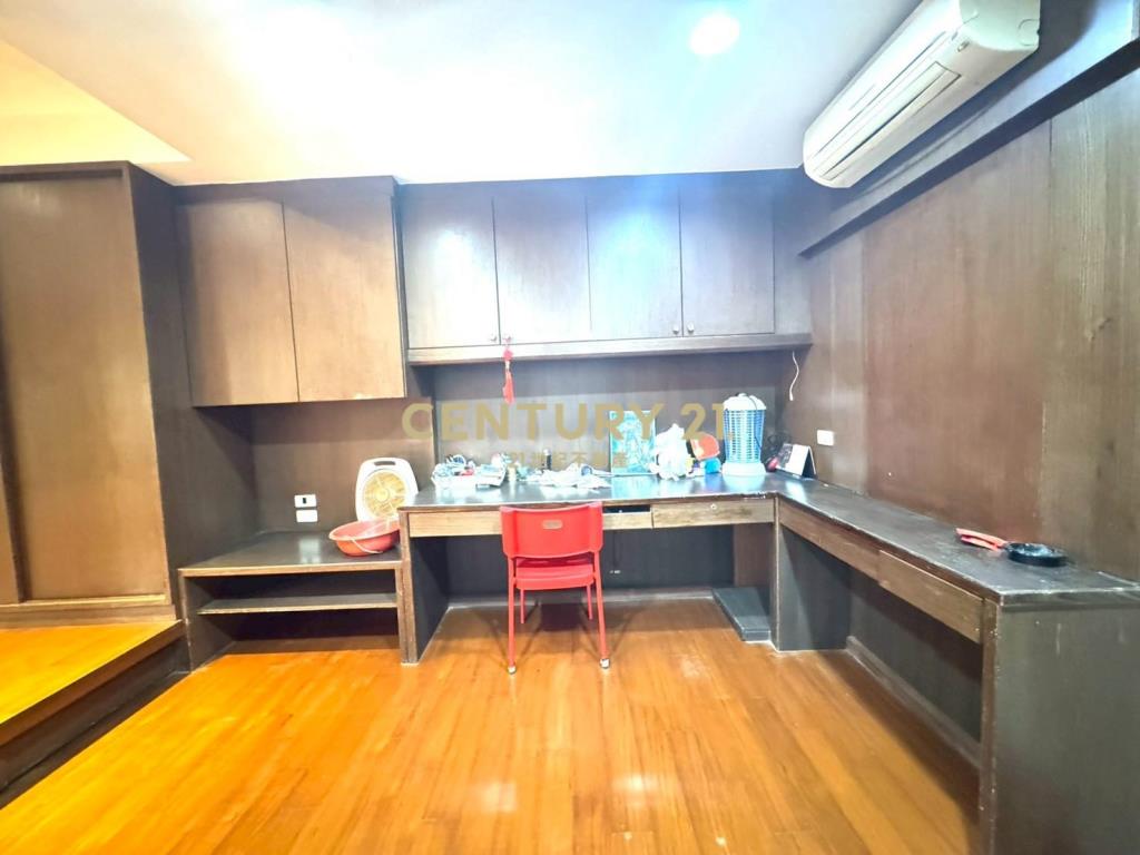 近SOGO大地坪別墅