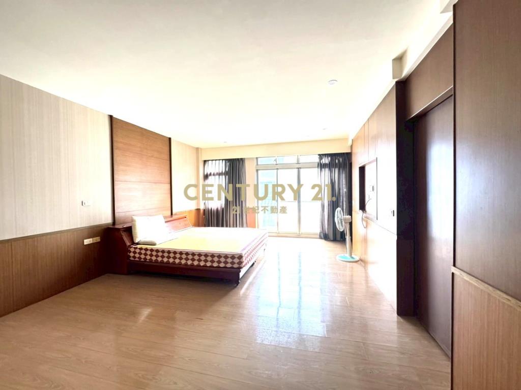 近SOGO大地坪別墅