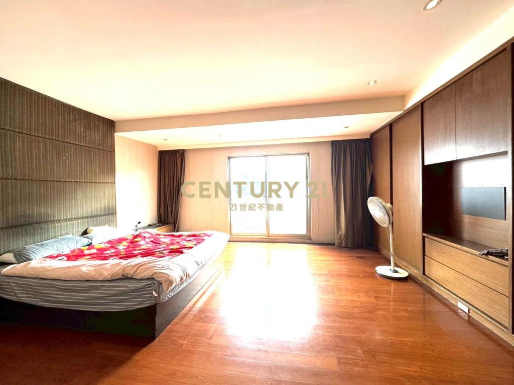 近SOGO大地坪別墅